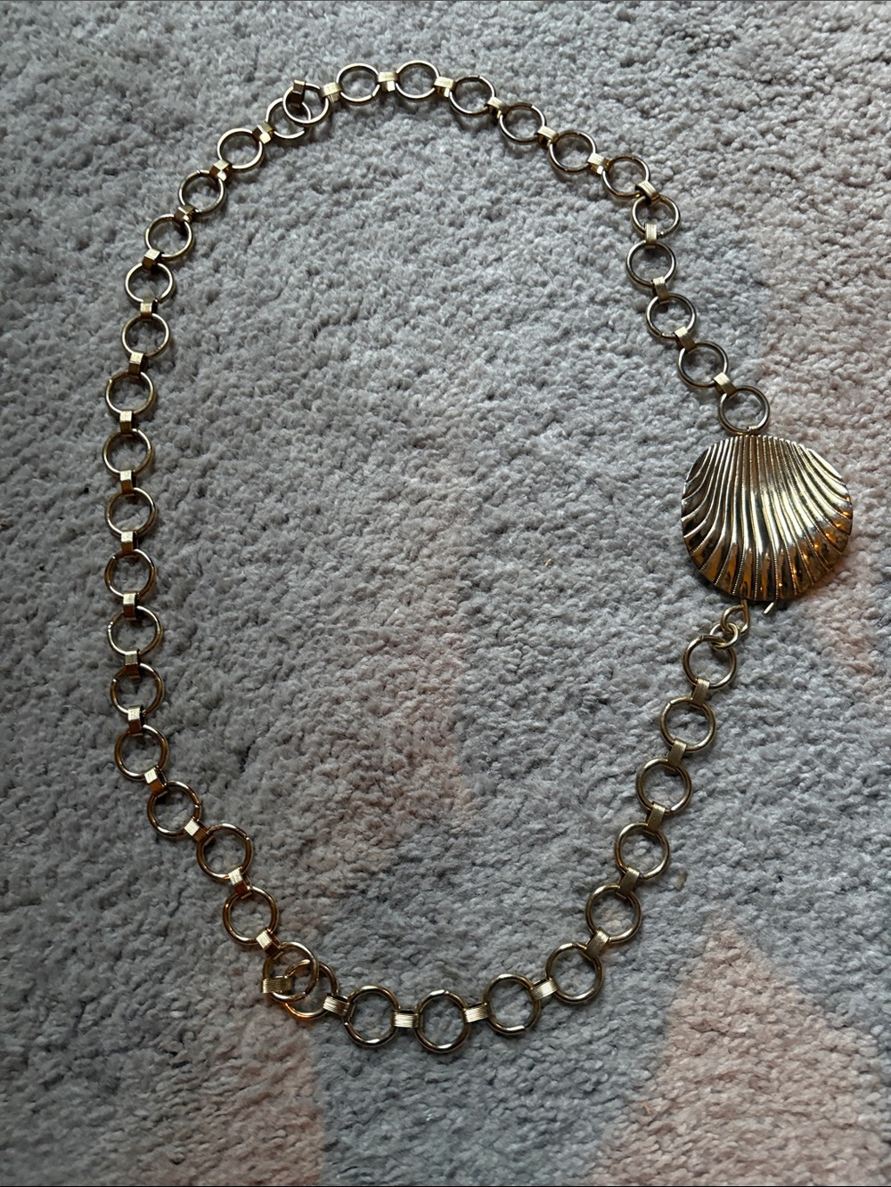 Gold Shell-Link Chain Belt - Women